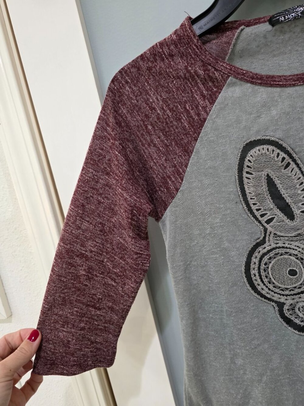 Almost Famous Bunny Graphic Raglan Tee – Women’s Small Grey & Burgundy - Picture 5 of 9